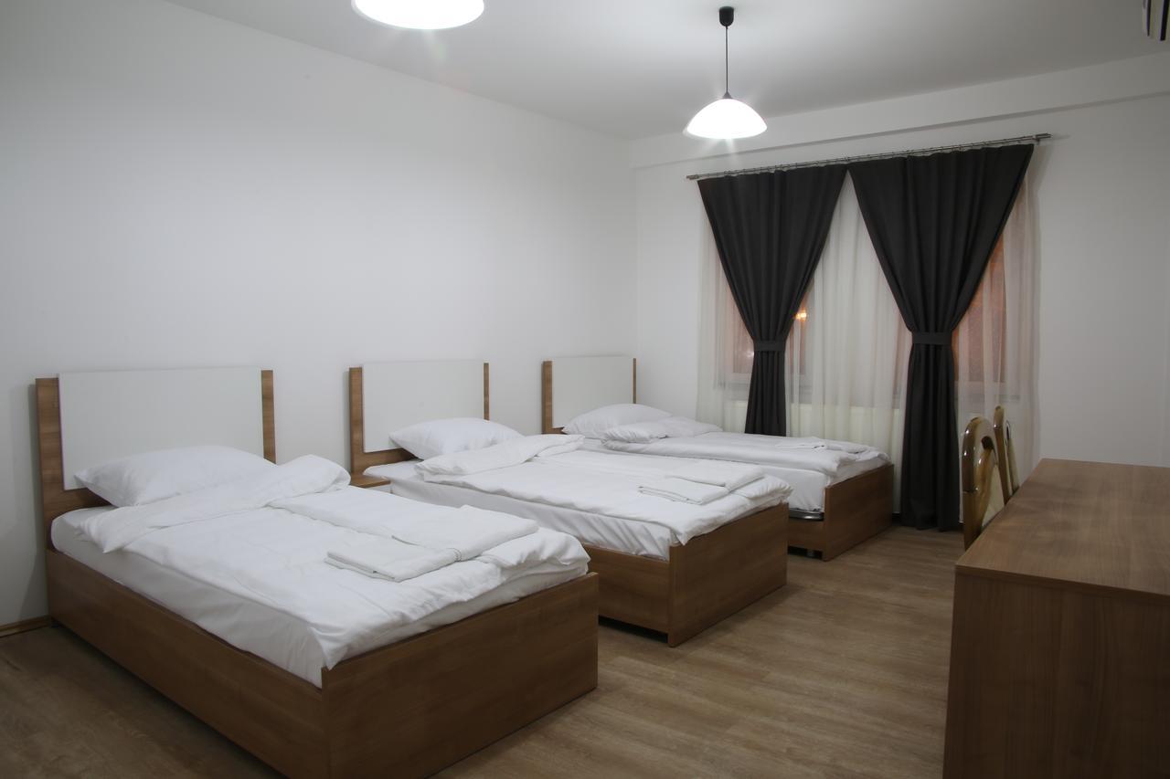 Hotel Rio Приштина Экстерьер фото