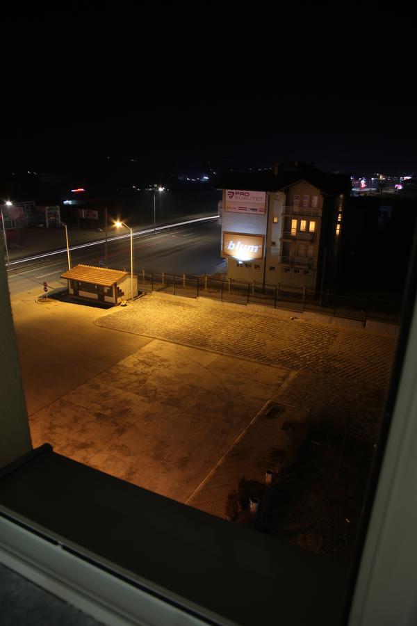 Hotel Rio Приштина Экстерьер фото