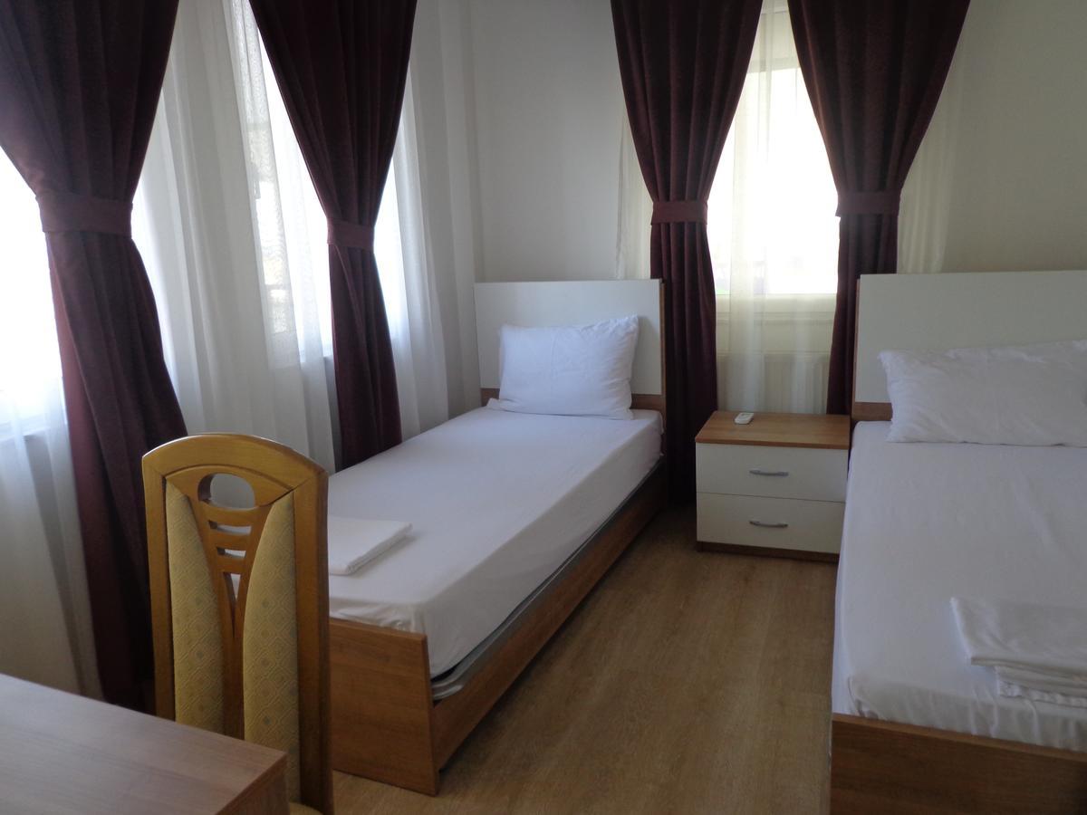 Hotel Rio Приштина Экстерьер фото