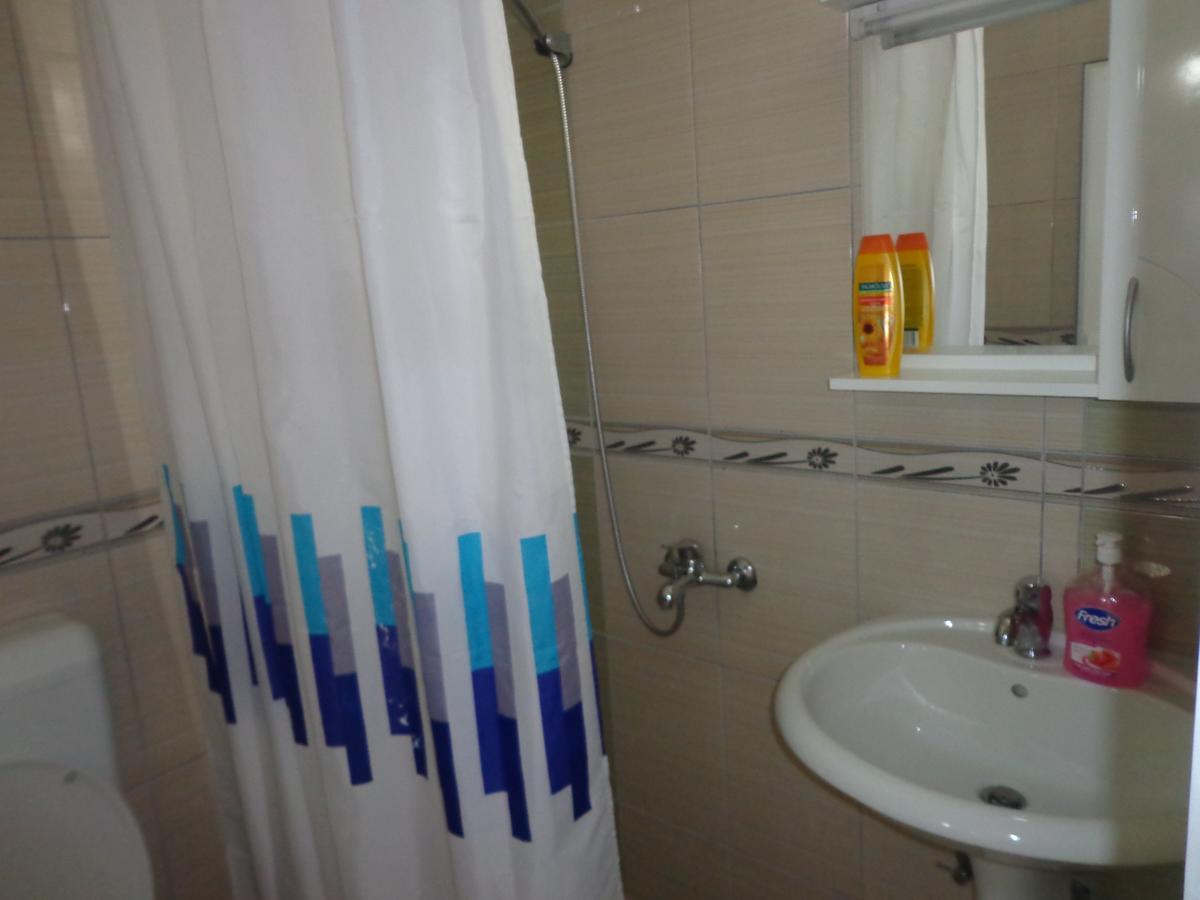 Hotel Rio Приштина Экстерьер фото