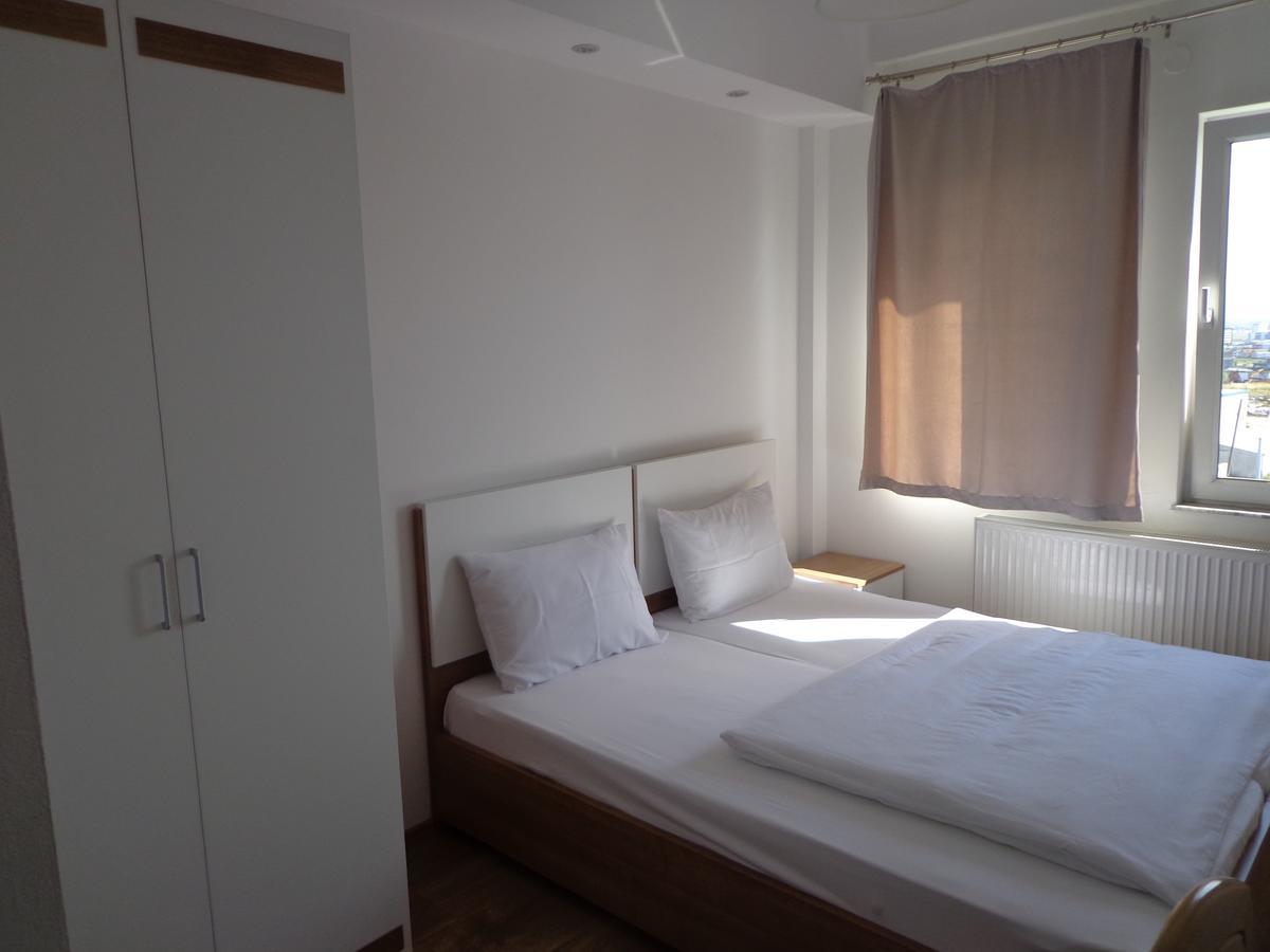 Hotel Rio Приштина Экстерьер фото